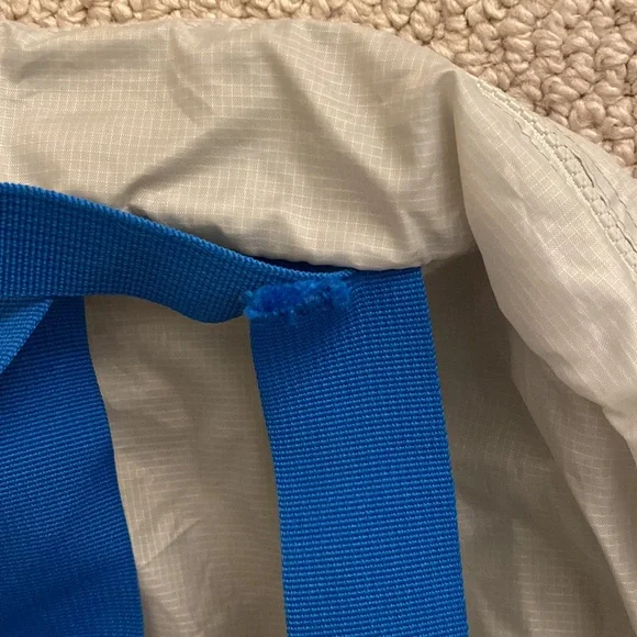 Blue jays backpack - Picture 4 of 4